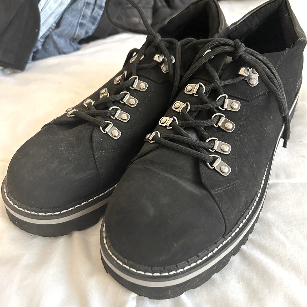 SIZE 12 AEROSOLES Saga Lug Sole Oxford In Black